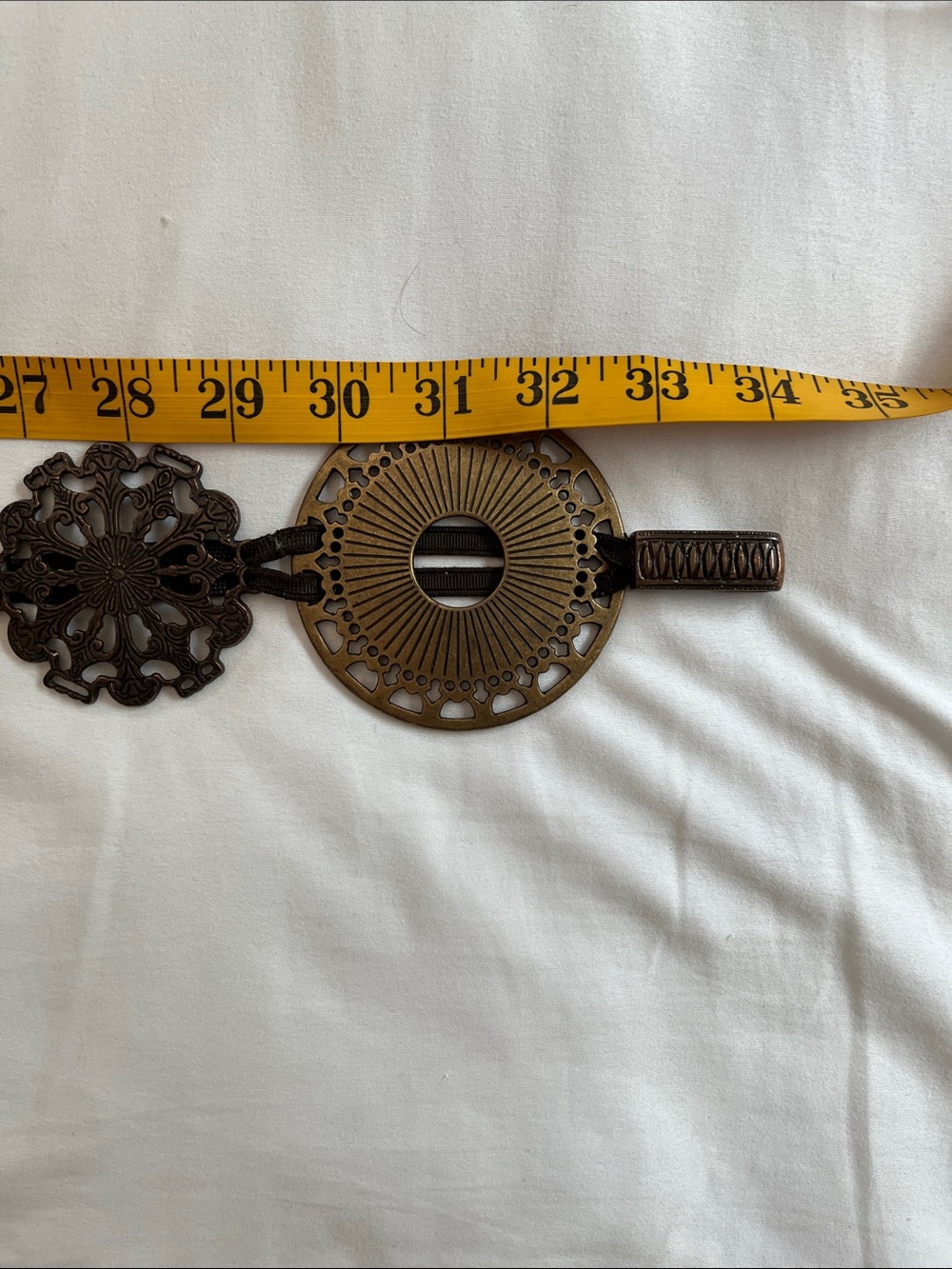 Sandy Duftler VTG round metal concho designer belt gold brass tone medallion 34” - Picture 9 of 15
